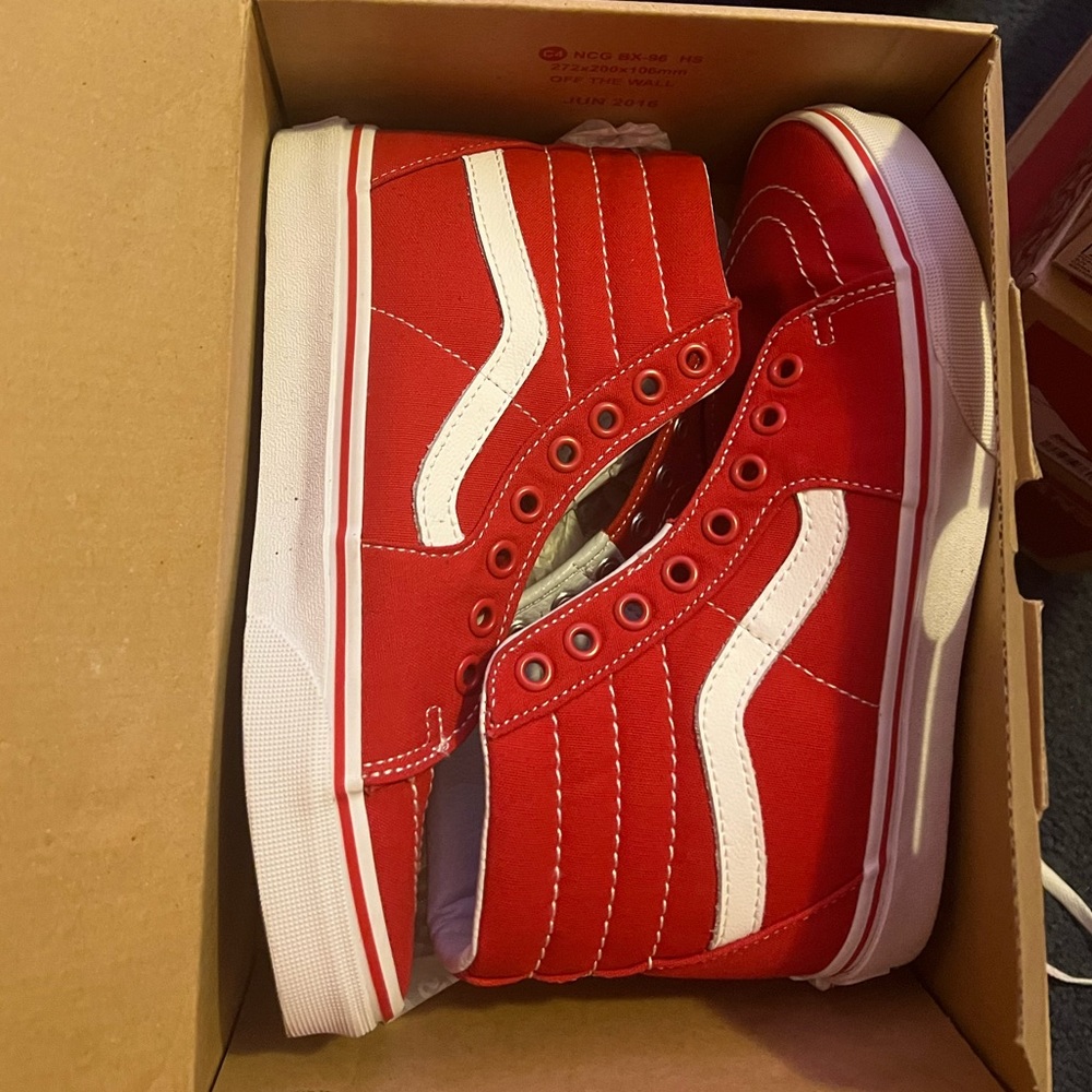 Vans Sk8-Hi Red Mens 5 Womens 6.5. lightly used